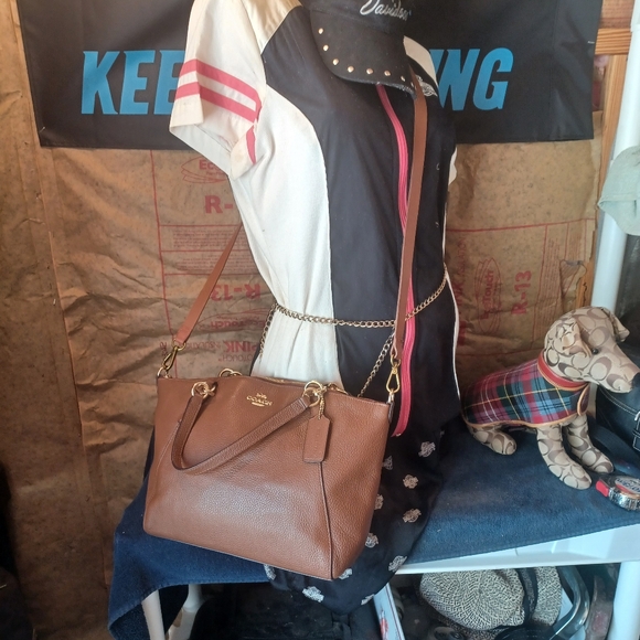 Coach Brown Leather Shoulder Bag - Picture 9 of 11